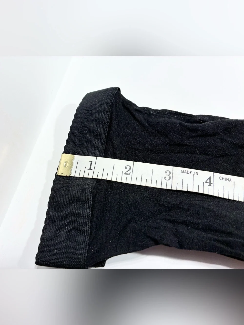 NEW Giorgio Armani Sheer Black Pantyhose Hose Size Medium